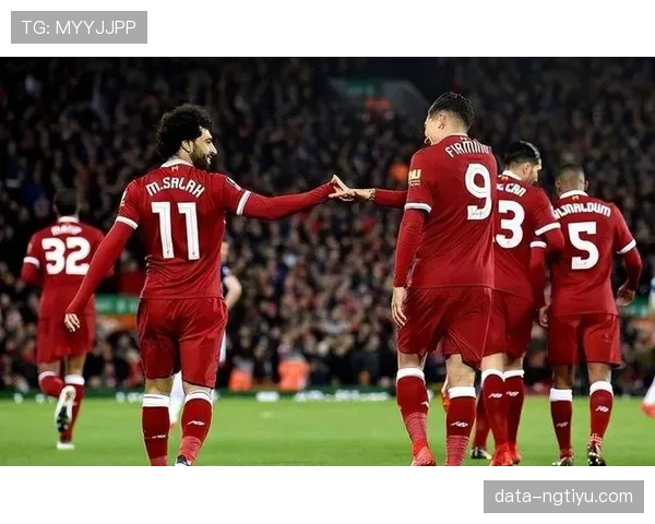 曼联重返欧冠形势变化，竞争格局调整对赛季走势形成制约