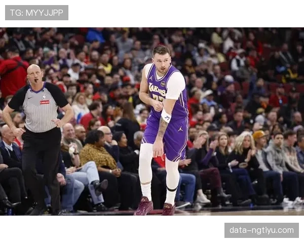 布鲁克·洛佩斯挡拆制造错位显著提升湖人内线得分效率